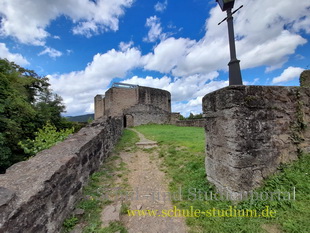 Die Burg/Burgruine Lichtenberg im Landkreis Kusel in Rheinland-Pfalz