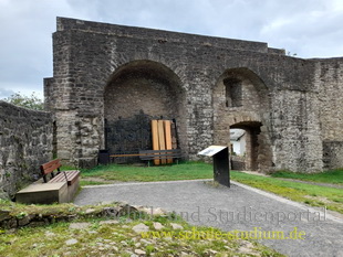 Die Burg/Burgruine Lichtenberg im Landkreis Kusel in Rheinland-Pfalz