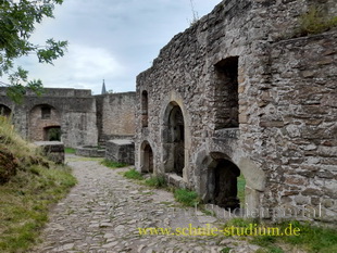 Die Burg/Burgruine Lichtenberg (Landkreis Kusel in Rheinland-Pfalz)