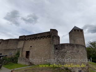 Die Burg/Burgruine Lichtenberg im Landkreis Kusel in Rheinland-Pfalz